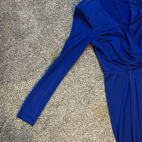 Vince Camuto formal dress - Picture 3 of 11